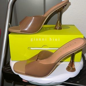 Gianni Bini NIB Oziee Brown Clear Heels